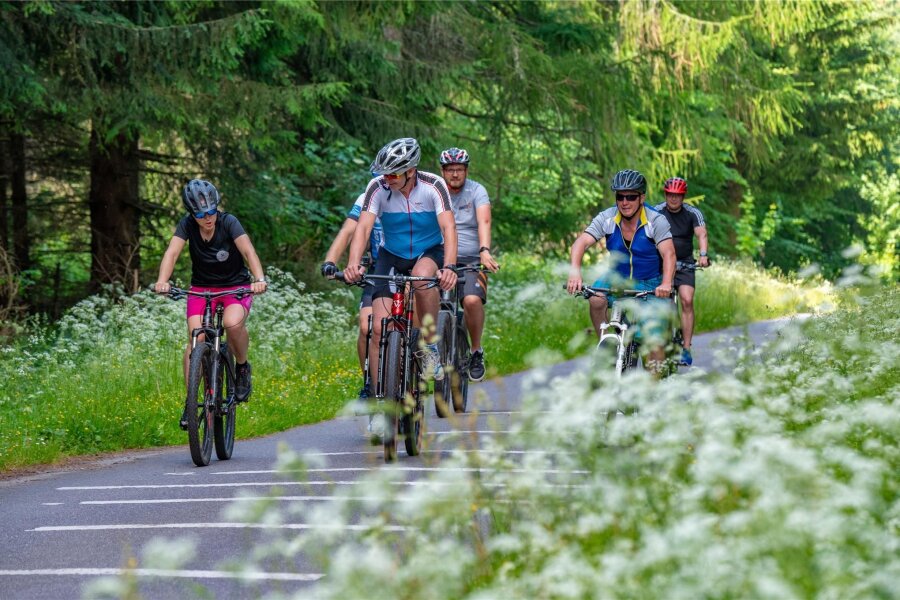 Blockline: Saisonstart auf der einzigartigen Fahrradstrecke durchs Erzgebirge - Blockline - die einzigartige Fahrradstrecke durchs Erzgebirge –kann in 15 Etappen, drei Loops (Runden) oder als Gesamtstrecke absolviert werden.