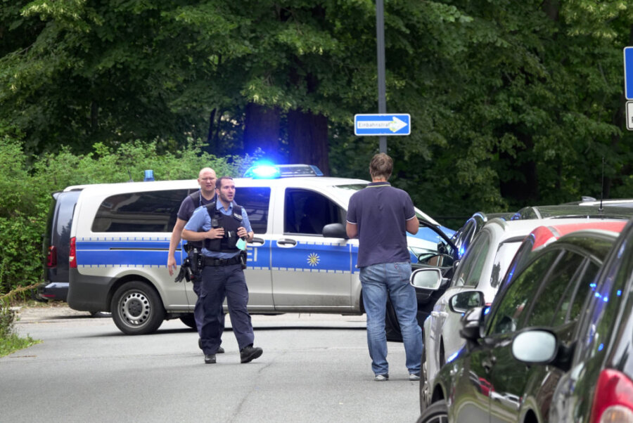 Bombendrohung am Chemnitzer Amtsgericht - Polizei gibt Entwarnung - 
