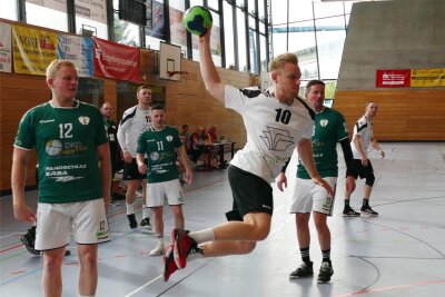 Borstendorfer Handballer gehen unter freiem Himmel auf Torejagd - Statt unterm Hallendach geht Kevin Hartung mit der SG Rotation am Samstag unter freiem Himmel auf Torejagd.