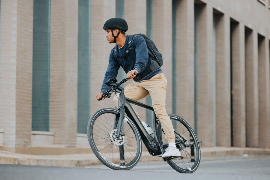 Bosch bringt Künstliche Intelligenz ins E-Bike - Künstliche Intelligenz kann bei E-Bikes dafür sorgen, dass man mit einem gewünschten Akku-Stand am Ziel ankommt