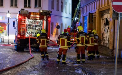 Brände in Reichenbach und Plauen halten Feuerwehr in Atem - 