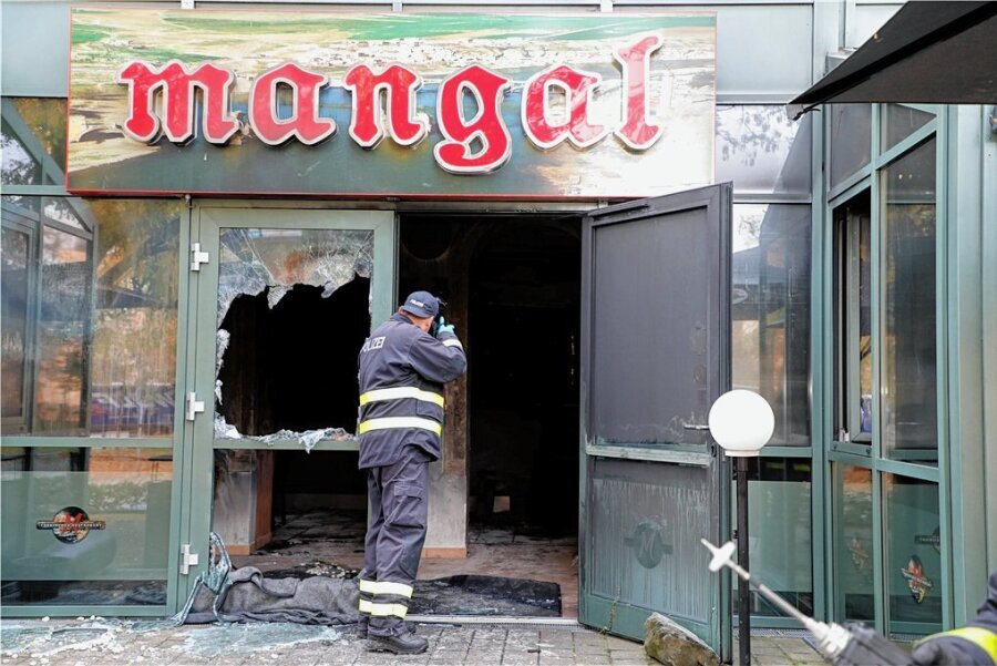 Das türkische Restaurant Mangal an der Straße der Nationen brannte in der Nacht auf den 18. Oktober 2018 aus. Nun steht der Wirt wegen Brandstiftung und versuchten 15-fachen Mord vor Gericht. 