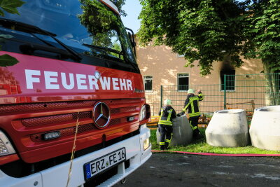 Brand in Auer Asylbewerberheim - eine Person festgenommen - Am Donnerstagmorgen hat es im Asylbewerberheim im Auer Stadtteil Alberoda gebrannt.