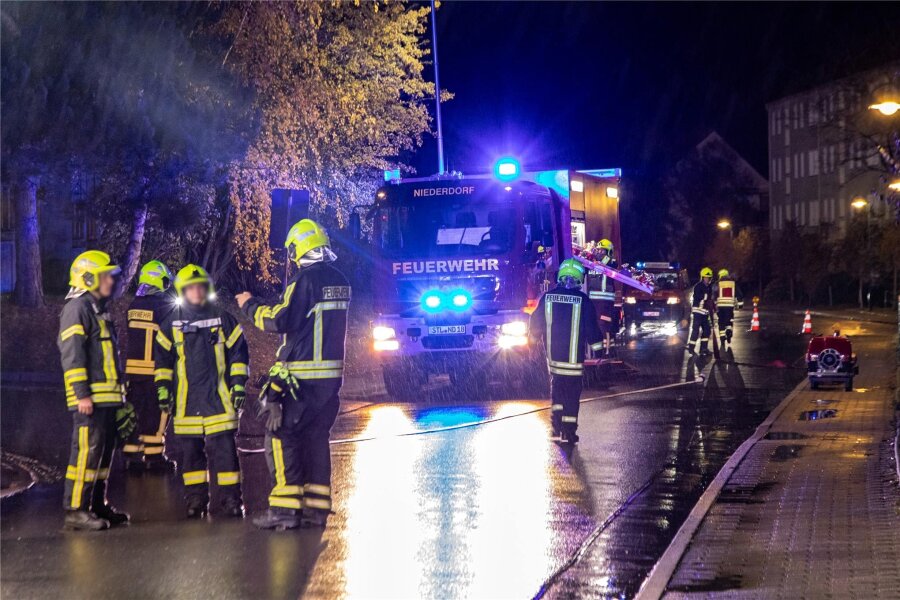 Brand in einem Mehrfamilienhaus in Stollberg - In Stollberg hat es am Samstagabend in einem Mehrfamilienhaus gebrannt.