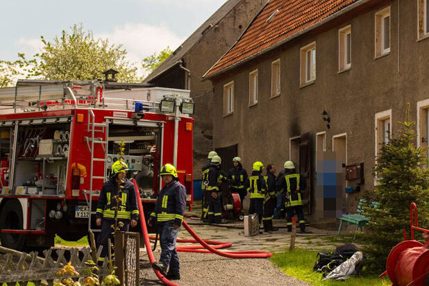Brand in Falkenbach - Ein Verletzter - 