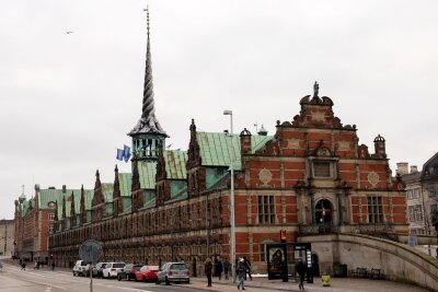 Brand in historischer Börse in Kopenhagen unter Kontrolle - Die Alte Börse in Kopenhagen - Aufnahme von Januar 2019.