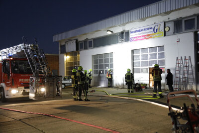 Brand in Lackiererei - 