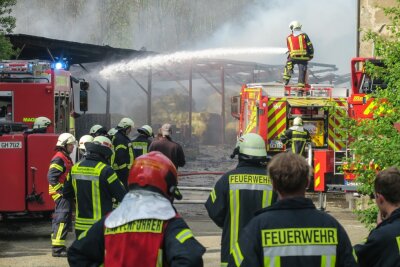 Brand in Morgenröthe-Rautenkranz verursacht 25.000 Euro Schaden - In einem Unterstand für Stroh und Futter war ein Feuer ausgebrochen.