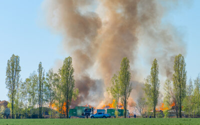 Brand in Mühlauer Entsorgungsfirma - Erneuter Brand auf dem Gelände einer Entsorgungsfirma in Mühlau.