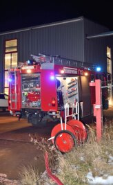 Brand in Notunterkunft: Polizei ermittelt wegen schwerer Brandstiftung - 