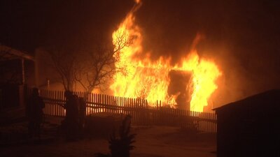 Brandserie in Schneeberg - Mehrere Lauben fielen den Flammen zum Opfer.