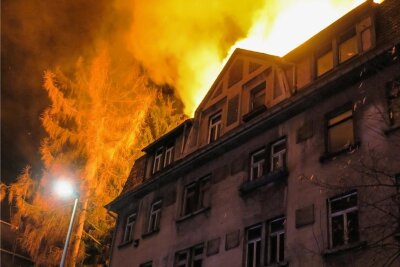 Brandstiftung in Schwarzenberg: Prozess endet mit Freispruch - Der Dachstuhl des Hauses brannte völlig aus. 