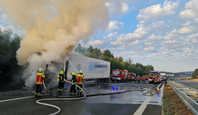 Brennender Lkw: A 72 im Vogtland stundenlang gesperrt - 