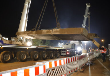 Brücke an der Zschopauer Straße teilweise abgerissen - 