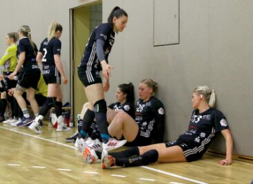 BSV Sachsen Zwickau muss weiter bangen - Der Funken Hoffnung auf den Klassenerhalt in der 1. Bundesliga ist bei den Handballerinnen des BSV Sachsen Zwickau noch nicht erloschen.