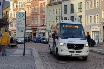 Buslinien im Stadtverkehr Mittweida tragen Buchstaben