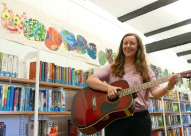 Bücherwurm-Lied der Zschopauer Stadtbibliothek weiter beliebt - Mit dem Lied vom Bücherwurm hat Elke Böhm den Geschmack der jungen Generation getroffen, wie die vielen Klicks im Internet zeigen. 