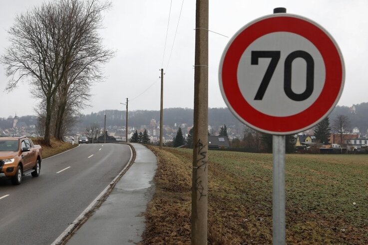 Auf der Poststraße in Oberlungwitz gilt in eine Richtung Tempo 70. In der Gegenrichtung besteht hingegen Tempolimit 100. 