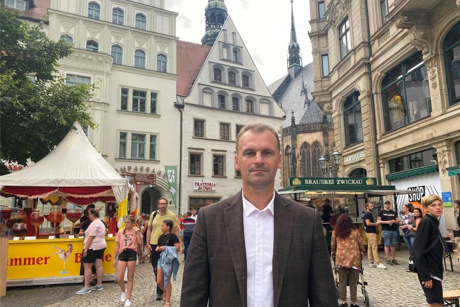 Bürgermeister aus ukrainischer Partnerstadt zum ersten Mal in Zwickau: Was er aus seiner Heimatstadt berichtet - Volodymyrs Bürgermeister zum ersten Mal in Zwickau.