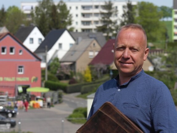 Bürgermeisterkandidat Falk Horn (Freie Wähler) will Farbe in die Stadt bringen - Im Tal der Geringswalder Waldstraße legte Gärtnermeister Falk Horn vor mehr als 30 Jahren die Grundlagen für seine Selbstständigkeit. Den Betrieb wird im Falle seiner Wahl seine Familie weiterführen. 