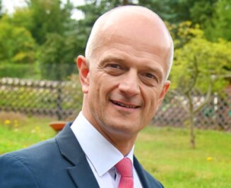 Bürgermeisterwahl in Netzschkau: Amtsinhaber bestätigt - Mike Purfürst bleibt Bürgermeister von Netzschkau.