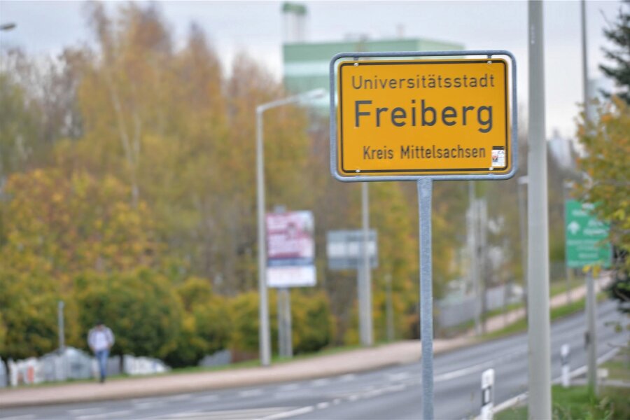 Bürgerwehr in Freiberg: Was Stadt und Polizei dazu sagen - Laut sozialen Netzwerken gibt es in Freiberg eine Bürgerwehr. Dies ist laut Polizeiverordnung der Stadt verboten.