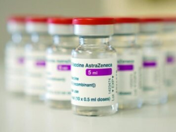 Bund-Länder-Beschluss: Mit Astrazeneca sollen Personen ab 60 Jahren geimpft werden - 