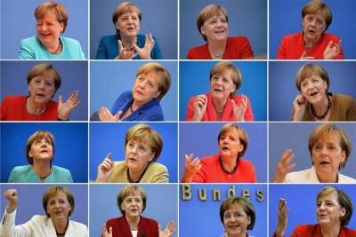 Bundeskanzlerin Angela Merkel zieht Bilanz: Wir sind ein starkes Land - Die Bildkombo zeigt Bundeskanzlerin Angela Merkel (CDU) während ihrer traditionellen Bundespressekonferenz im Sommer in Berlin von 2021 bis 2006 (oben links bis unten rechts). 