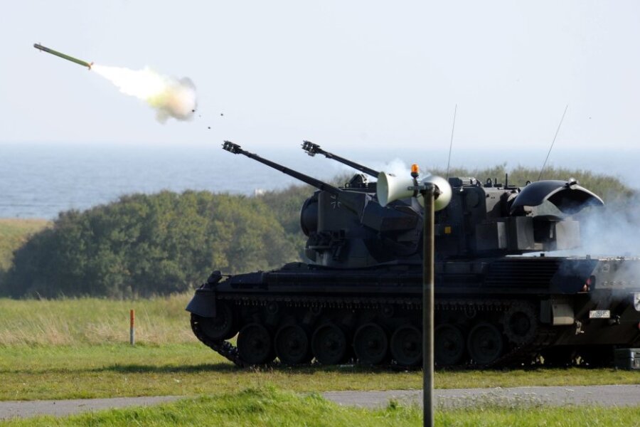 Die Bundesregierung will nach Informationen der Deutschen Presse-Agentur nun eine Lieferung von Gepard-Panzern aus Beständen der Industrie an die Ukraine erlauben.