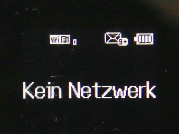 Bundesweite Internet-Störung - Telekom vermutet Hacker-Angriff - "Kein Netzwerk": Ein mobiler LTE-Router der Telekom ist - wie 900 000 weitere Geräte - zeitweise nicht erreichbar.