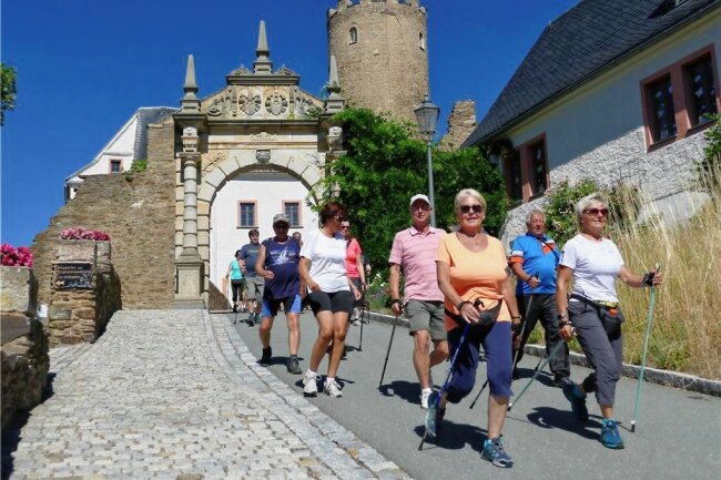 Burgen- und Landschaftslauf wird zum 24. Mal ausgetragen - Auch Nordic-Walking-Strecken gibt es. Die kürzere beginnt auf Burg Scharfenstein, die längere in Warmbad.