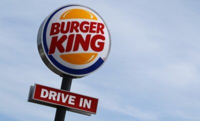 Eine ähnliche Werbereklame der Fast-Food-Kette Burger King soll auch am neuen Standort in Aue errichtet werden. 