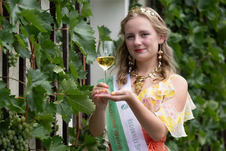 Burgstädt tanzt im Rhythmus der Fête de la musique - Alona Chesnok ist die aktuelle Sächsische Weinkönigin und wird zum Weinfest in Burgstädt erwartet.