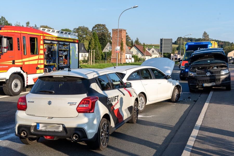 Bus fährt in Rodewisch in Gegenverkehr - zwei Verletzte - 