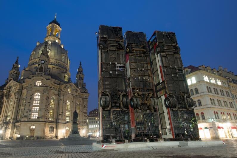 Bus-Monument in Dresden kostete 57.000 Euro - 