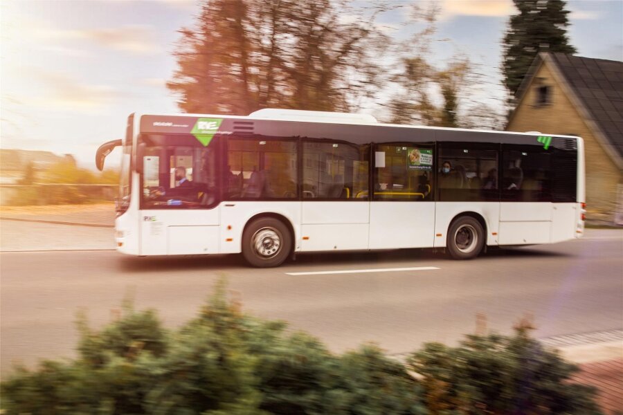 Busbetrieb im Erzgebirge wegen Protesten am Montag komplett eingestellt: Das müssen Fahrgäste wissen - Wegen der angekündigten Proteste soll am Montag im Erzgebirge kein Bus rollen.
