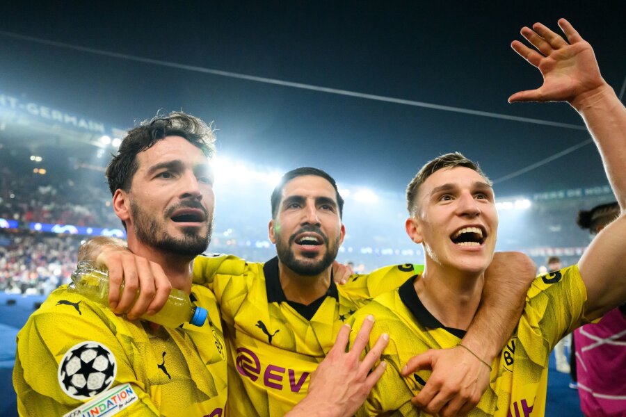 BVB glaubt an "Wunder in Wembley" - Partynacht in Paris - Treffen im Champions-League-Finale nun auf Real Madrid: Dortmunds Mats Hummels (l-r), Emre Can und Nico Schlotterbeck.