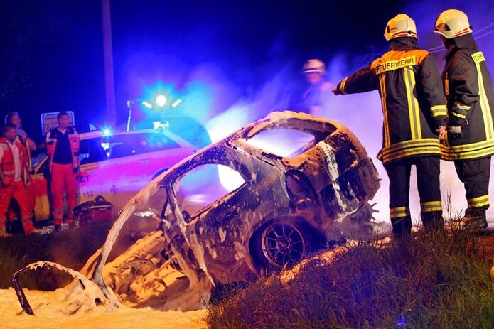 Callenberg: Auto ausgebrannt - 