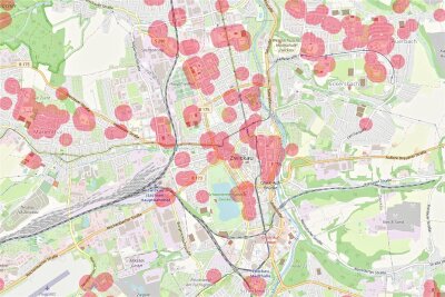 Cannabis-Legalisierung: Wo darf im Landkreis Zwickau gekifft werden und wo nicht? - In der sogenannten Bubatzkarte sind die Gebiete rot gekennzeichnet, in denen Cannabis nicht öffentlich konsumiert werden darf. Der Ausschnitt zeigt die Innenstadt von Zwickau.