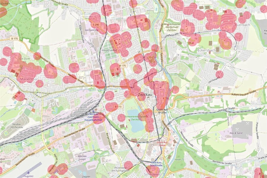 Cannabis-Legalisierung: Wo darf im Landkreis Zwickau gekifft werden und wo nicht? - In der sogenannten Bubatzkarte sind die Gebiete rot gekennzeichnet, in denen Cannabis nicht öffentlich konsumiert werden darf. Der Ausschnitt zeigt die Innenstadt von Zwickau.