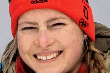Carlsfelderin setzt sich deutlich ab - Skilangläuferin Charlotte Böhme.