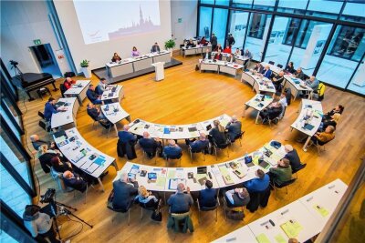 CDU/FDP-Fraktion im Zwickauer Stadtrat: Wirtschaftsförderung muss Chefsache bleiben - Im Zwickauer Stadtrat wird die Neuausrichtung der Wirtschaftsförderung kontrovers diskutiert. 