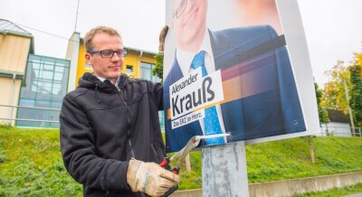 CDU-Politiker hadert mit Wahlergebnis - Zieht für die CDU in den Bundestag: Alexander Krauß hat gestern in Annaberg mit dem Abhängen seiner Wahlplakate begonnen.