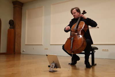 Cellist und Wahl-New-Yorker Jan Vogler in Zwickau und Mylau zu Gast - Auf höchstem Niveau: Cellist Jan Vogler in Zwickau. 