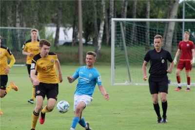 CFC-Junioren scheitern im Landespokal an Dynamo Dresden - Die U-19-Junioren des CFC um Robin Frömmel (Mitte) unterlagen gegen die SG Dynamo Dresden mit 1:2. 
