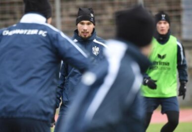 CFC-Neuzugang schon wieder weg - Niclas Erlbeck absolvierte erst am Donnerstag vergangener Woche seine erste Trainingseinheit beim CFC. Der Mittelfeldspieler kam aus Jena.