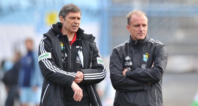 CFC-Trainer Heine erleidet Hörsturz, Jendrossek übernimmt - Eingespieltes Team beim CFC: Cheftrainer Karsten Heine (links) und Kay-Uwe Jendrossek.