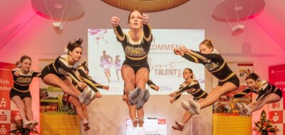 Cheerleader machen Stimmung für erzgebirgische Sporttalente - 
