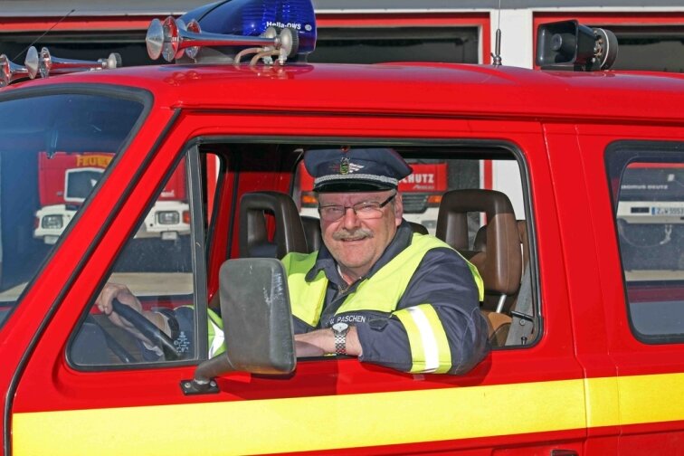 Chef macht Platz für nächste Generation - Uwe Paschen ist Feuerwehrmann mit Leib und Seele.