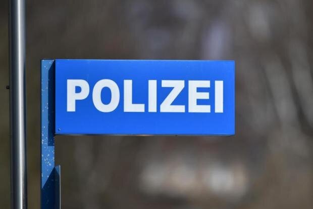 Chemnitz: 18-Jährige am Rosenhof ausgeraubt - 